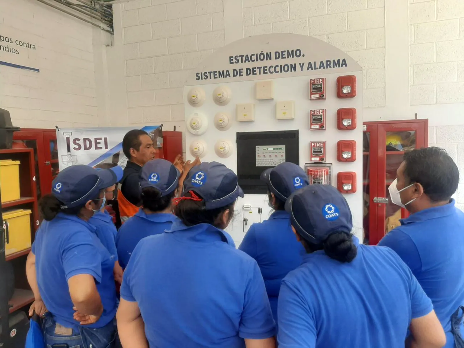 Capacitación en estación demo de sistema de detección y alarma contra incendios ISDEI