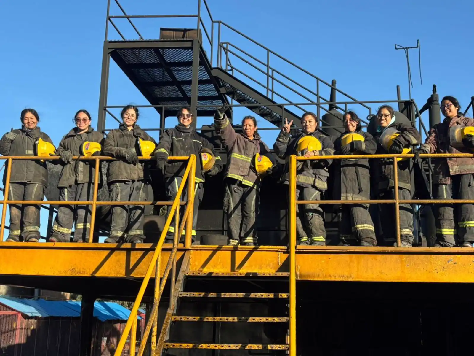 Brigada de mujeres en curso de combate de incendios